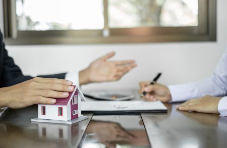 Requisitos para renunciar a una herencia inmobiliaria en España siendo no residente